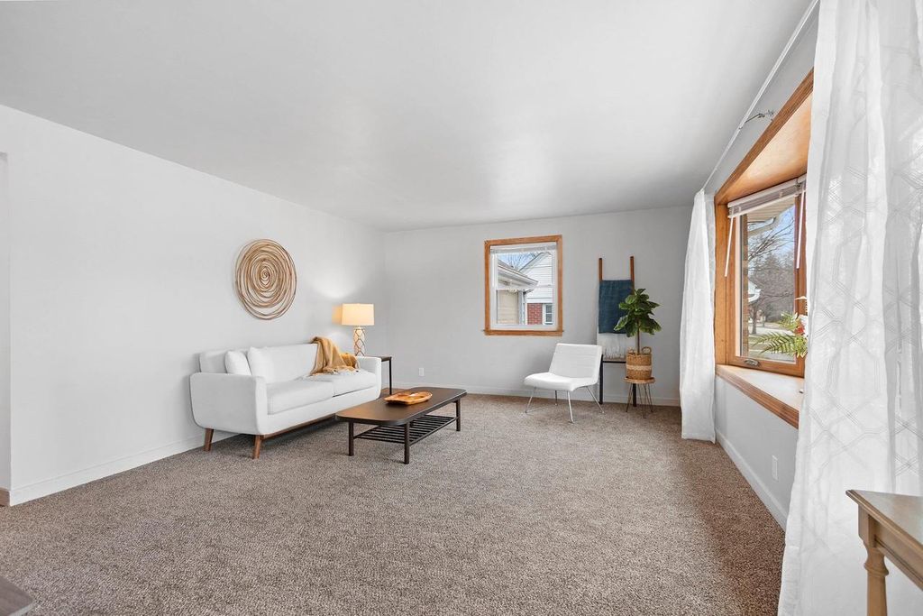 Photo of 852 Raymond STREET, Green Bay, WI 54304 (MLS # 50322959)