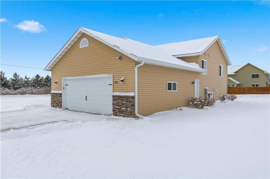 Photo of 908 Mooring Line DRIVE, Chippewa Falls, WI 54729 (MLS # 1598106)