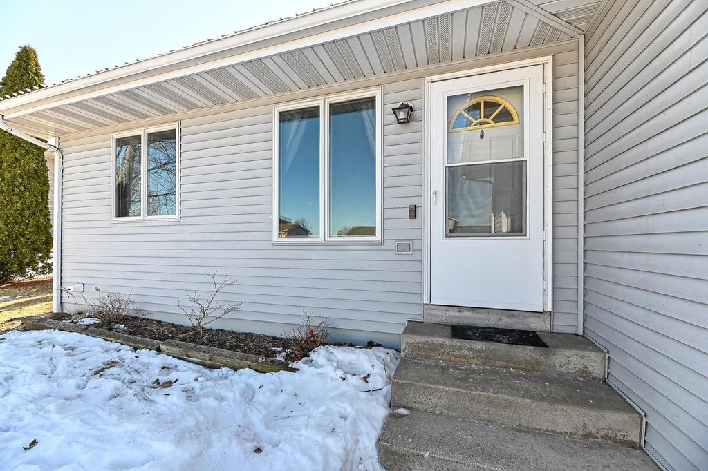 Photo of 5971 Christine COURT #5973, Burlington, WI 53105 (MLS # 1954739)