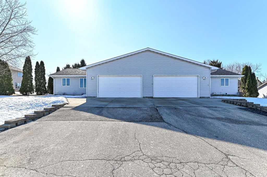 Photo of 5971 Christine COURT #5973, Burlington, WI 53105 (MLS # 1954739)