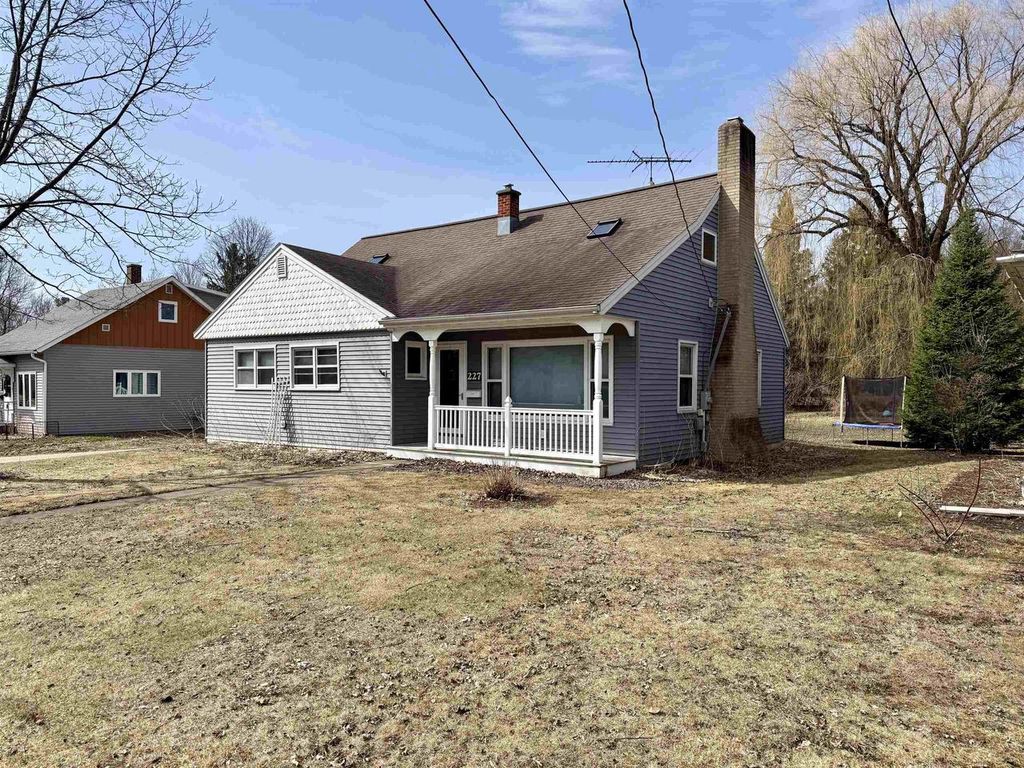 Photo of 277 S 7th STREET, Medford, WI 54451 (MLS # 22601209)