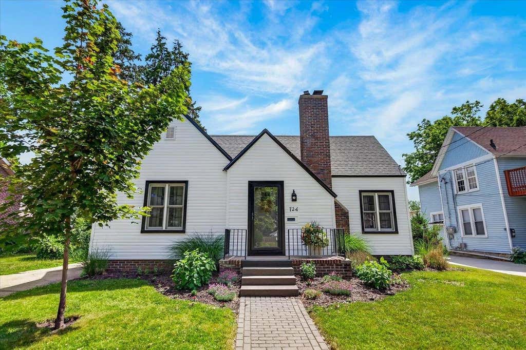 Photo of 724 Yuba STREET, Janesville, WI 53545 (MLS # 2025563)