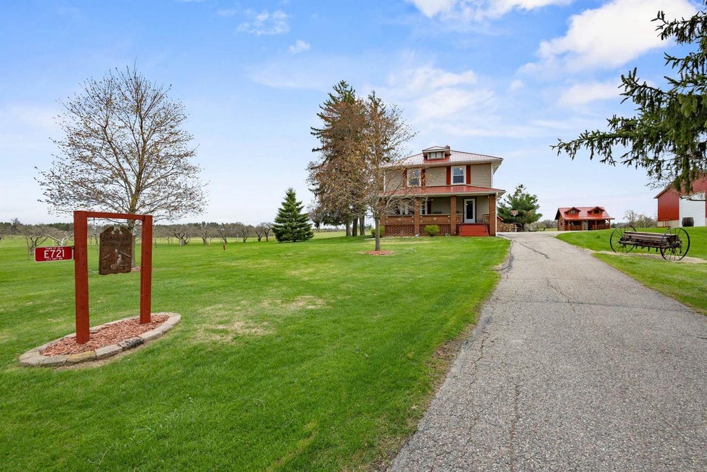Photo of E721 County Road Mm, Iola, WI 54945 (MLS # 22604414)