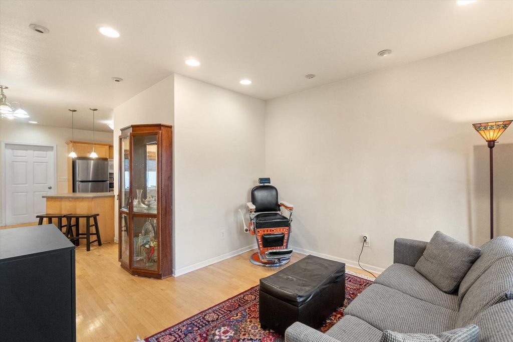 Photo of 1751 N Franklin PLACE, Milwaukee, WI 53202 (MLS # 1947034)