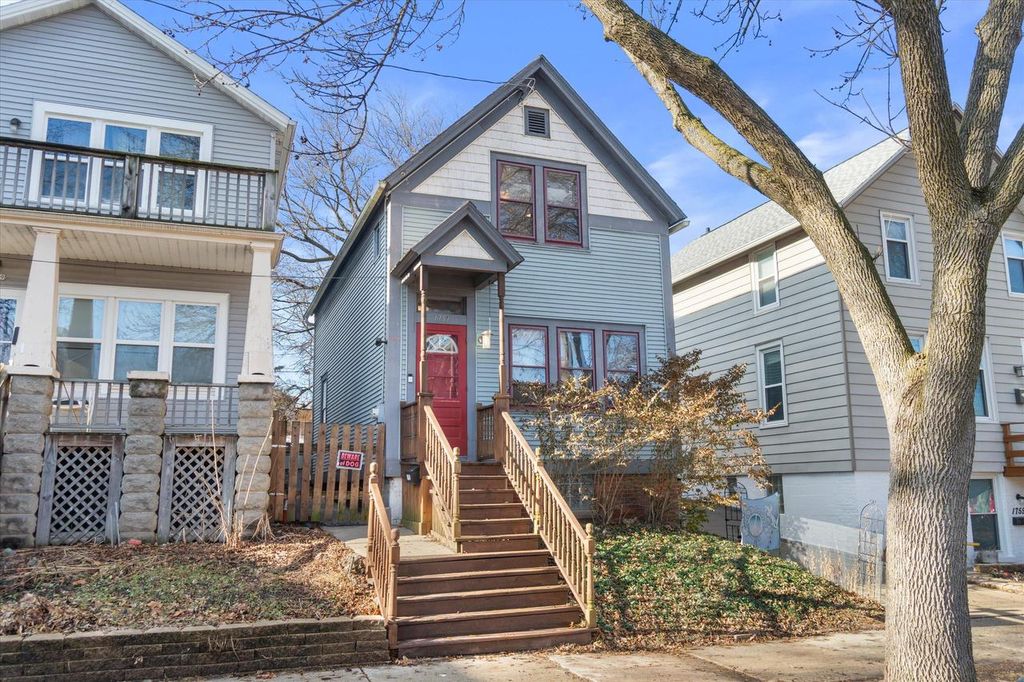 Photo of 1751 N Franklin PLACE, Milwaukee, WI 53202 (MLS # 1947034)