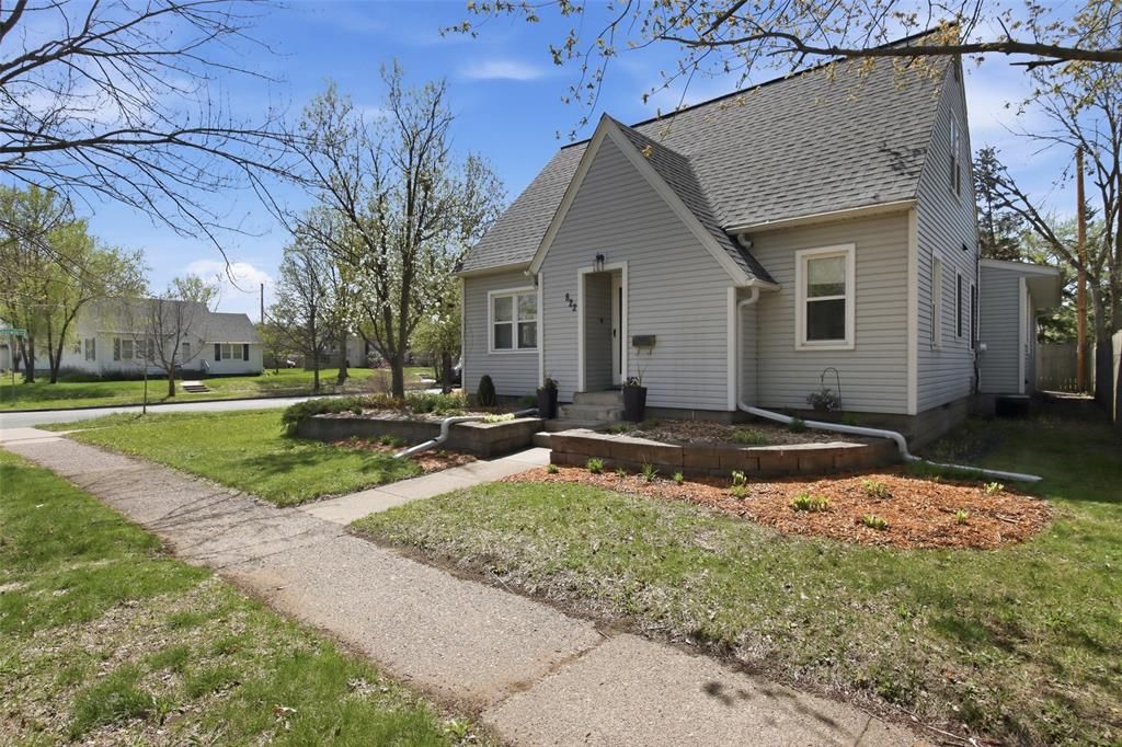 Photo of 822 Lee STREET, Eau Claire, WI 54701 (MLS # 1599395)