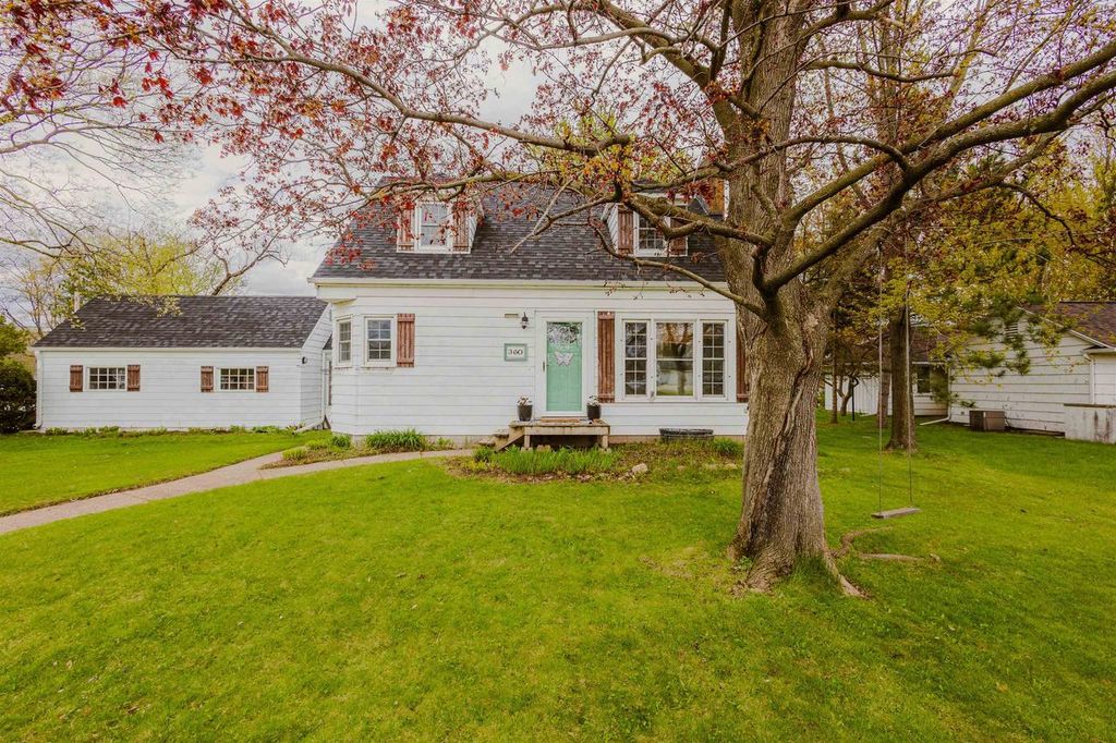 Photo of 360 1st STREET, Port Edwards, WI 54469 (MLS # 22601810)