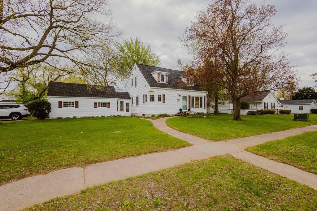 Photo of 360 1st STREET, Port Edwards, WI 54469 (MLS # 22601810)
