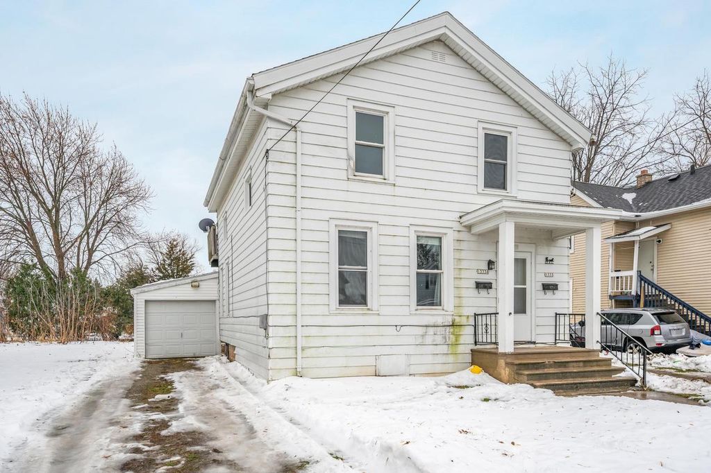 Photo of 1333 Reed AVENUE, Oshkosh, WI 54901 (MLS # 50319333)