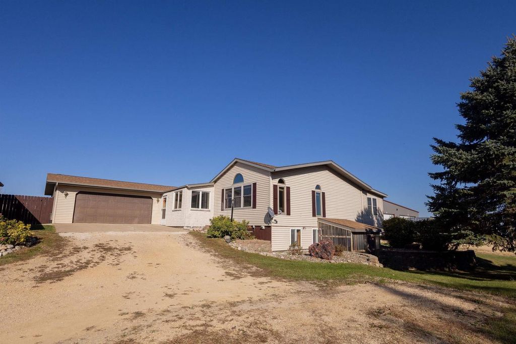 Photo of 543 W LIBERTY STREET, Belmont, WI 53510 (MLS # 2017653)