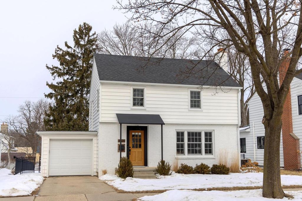 Photo of 4026 Paunack AVENUE, Madison, WI 53711 (MLS # 2016169)