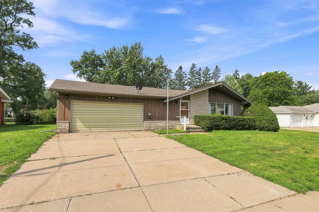 Photo of 2840 Water STREET, Stevens Point, WI 54481 (MLS # 22604392)