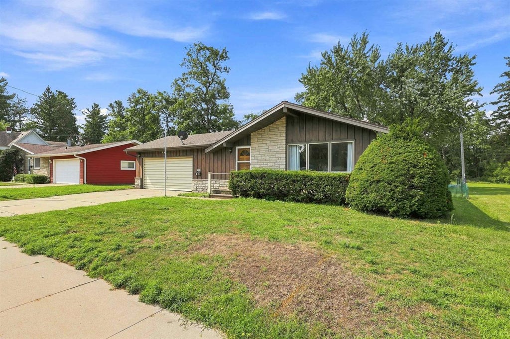 Photo of 2840 Water STREET, Stevens Point, WI 54481 (MLS # 22604392)