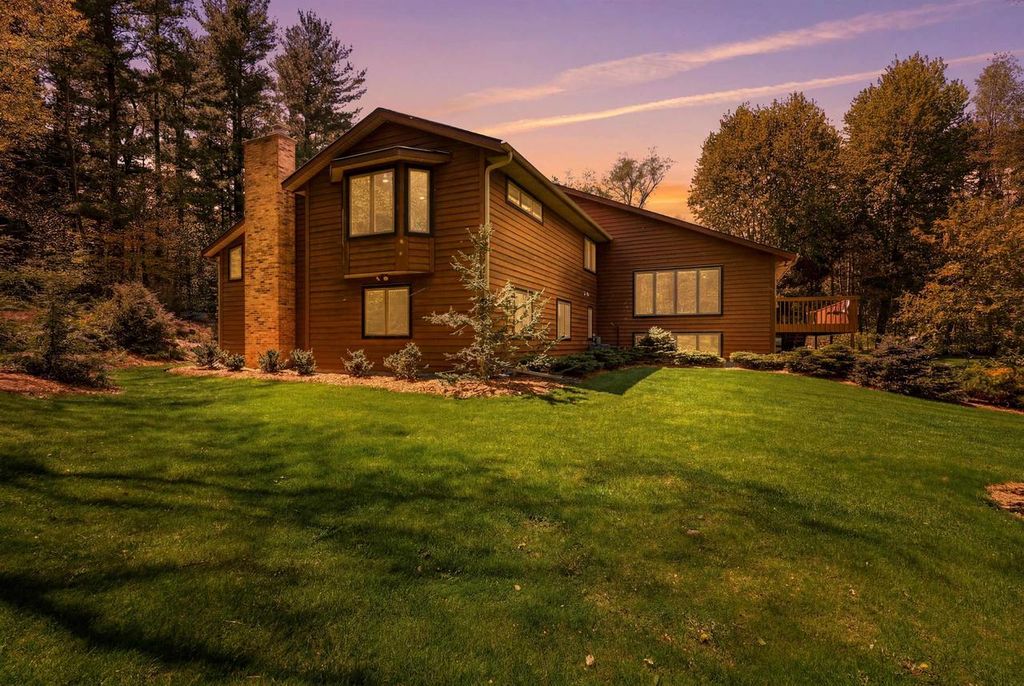 Photo of 3658 Brandywood COURT, Sun Prairie, WI 53590 (MLS # 2023330)