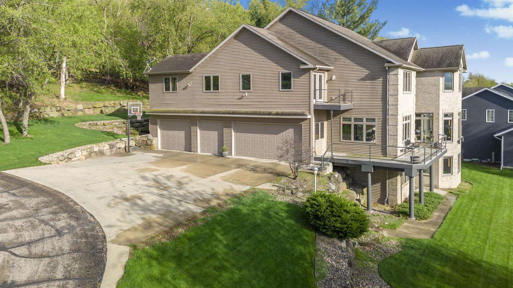 Photo of N2828 Demynck ROAD, Lodi, WI 53555 (MLS # 2022054)