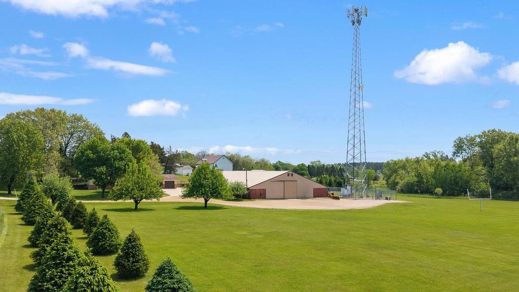 Photo of W8287 County Road P, Pardeeville, WI 53954 (MLS # 2023738)