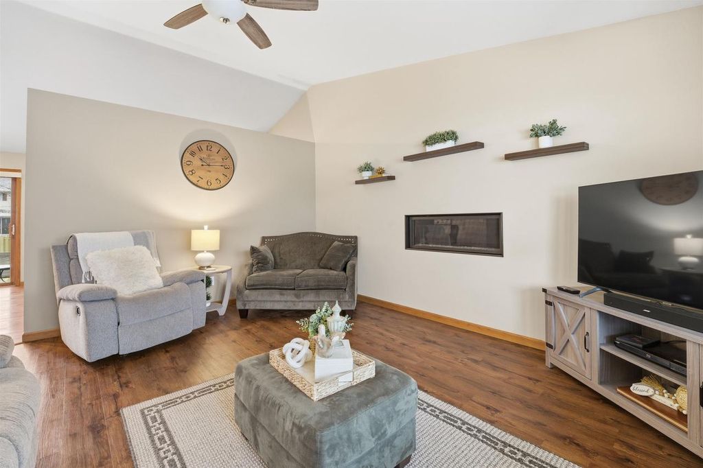 Photo of 109 Nicole LANE, Wrightstown, WI 54180 (MLS # 50320033)