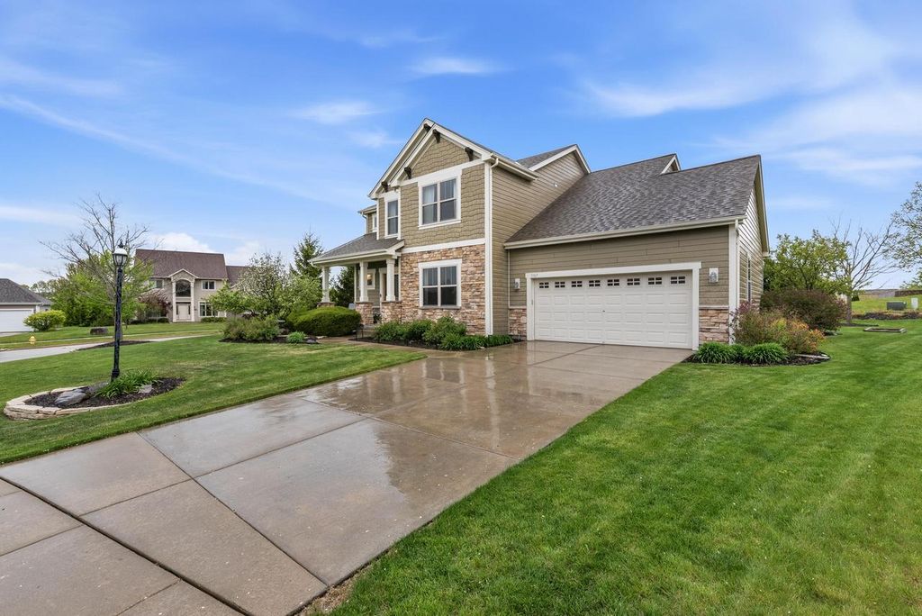 Photo of 3967 Oakmont TRAIL, Waukesha, WI 53188 (MLS # 1962626)