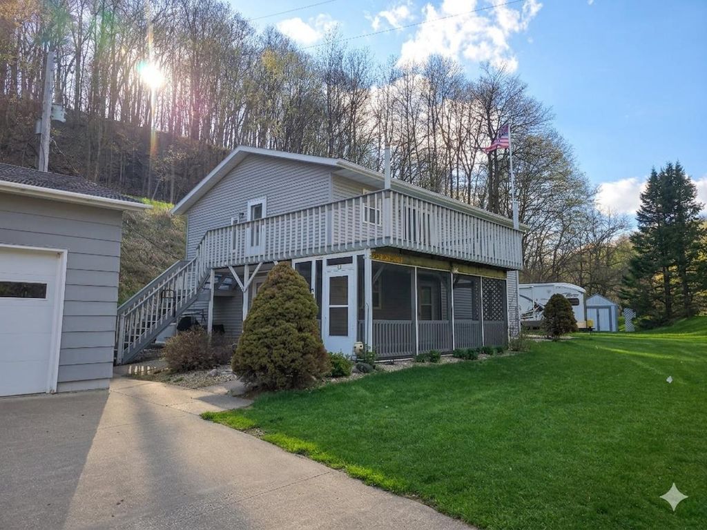 Photo of 4811 Lynn Hollow LANE, Potosi, WI 53820 (MLS # 2021165)