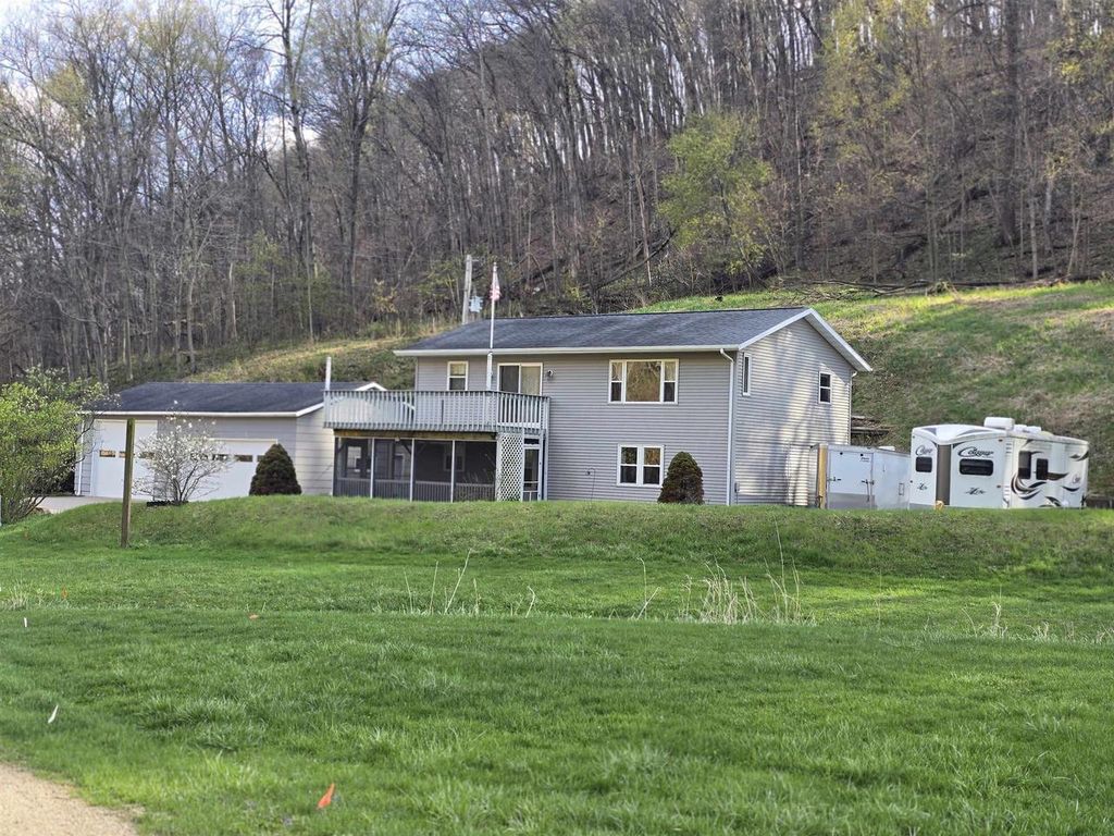 Photo of 4811 Lynn Hollow LANE, Potosi, WI 53820 (MLS # 2021165)