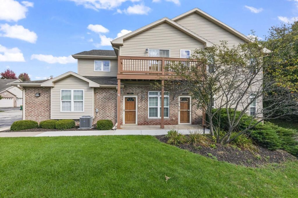 Photo of 17871 W Radam DRIVE, New Berlin, WI 53146 (MLS # 1939606)