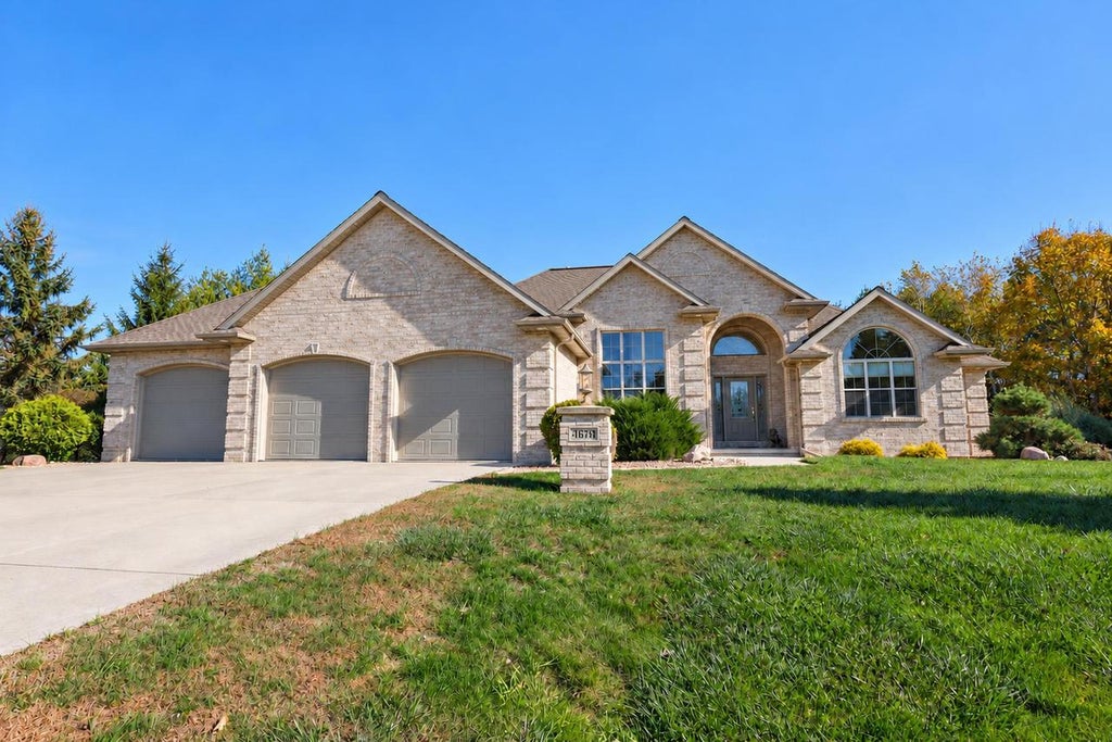 Photo of N4678 Esquina COURT, Krakow, WI 54137 (MLS # 50334753)