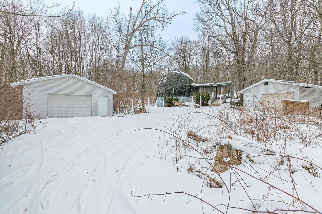 Photo of N4535 Oakland DRIVE, Waupaca, WI 54981 (MLS # 50320818)