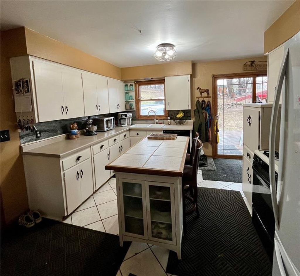 Photo of S9220 Hillview ROAD, Fall Creek, WI 54742 (MLS # 1599722)