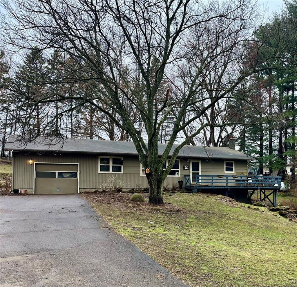 Photo of S9220 Hillview ROAD, Fall Creek, WI 54742 (MLS # 1599722)