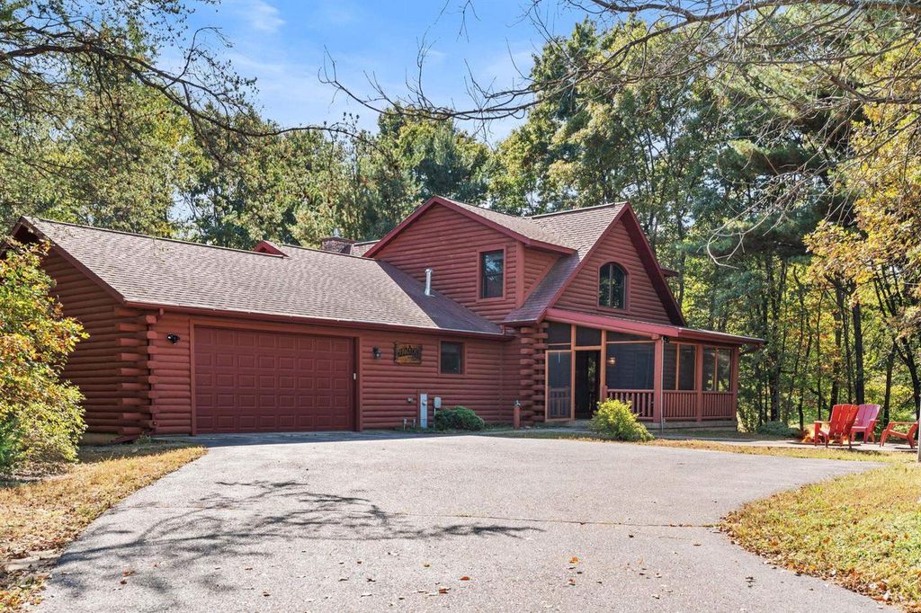 Photo of 237 Oakbrook DRIVE, Wisconsin Dells, WI 53965 (MLS # 2018791)