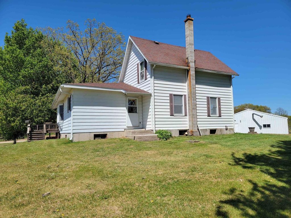 Photo of S1310 State 33 ROAD, La Valle, WI 53941 (MLS # 2023757)