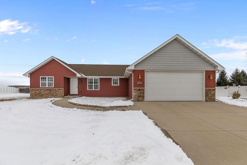 Photo of 5120 N Gala COURT, Appleton, WI 54913 (MLS # 50321199)
