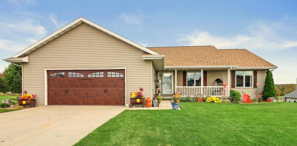 Photo of 104 Carolyn COURT, Eden, WI 53019 (MLS # 1949240)