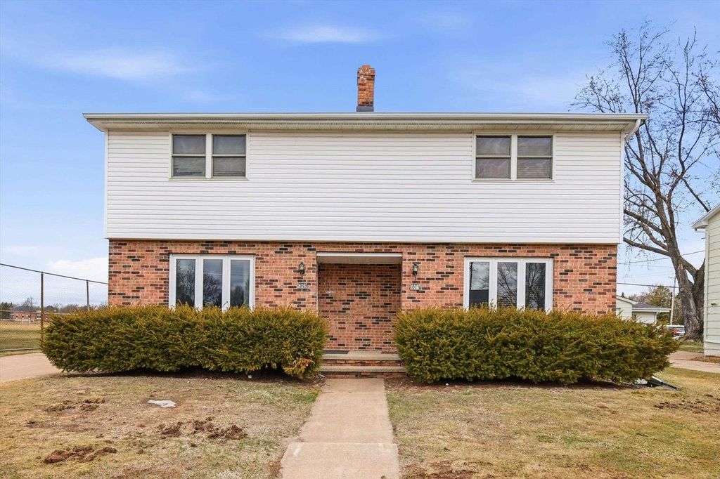 Photo of 606 E Florida AVENUE, Appleton, WI 54911 (MLS # 50323128)