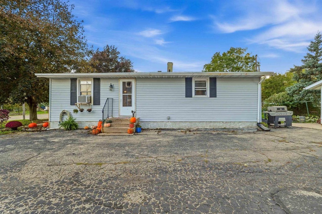 Photo of 730 S Center STREET, Beaver Dam, WI 53916 (MLS # 2034424)