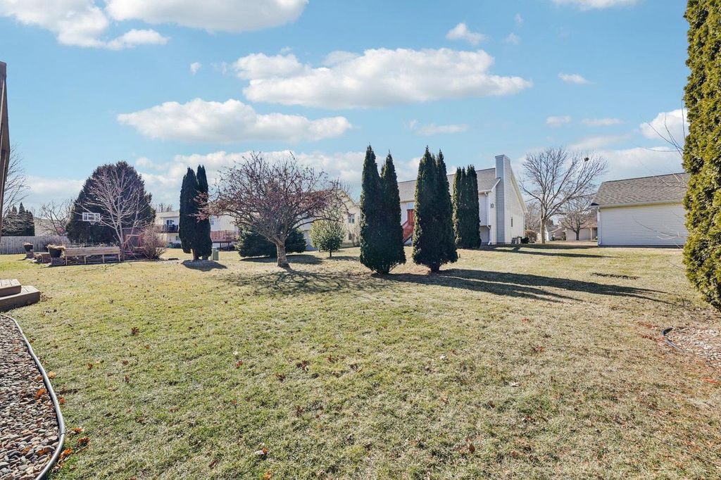 Photo of 470 N Westmount DRIVE, Sun Prairie, WI 53590 (MLS # 2017118)