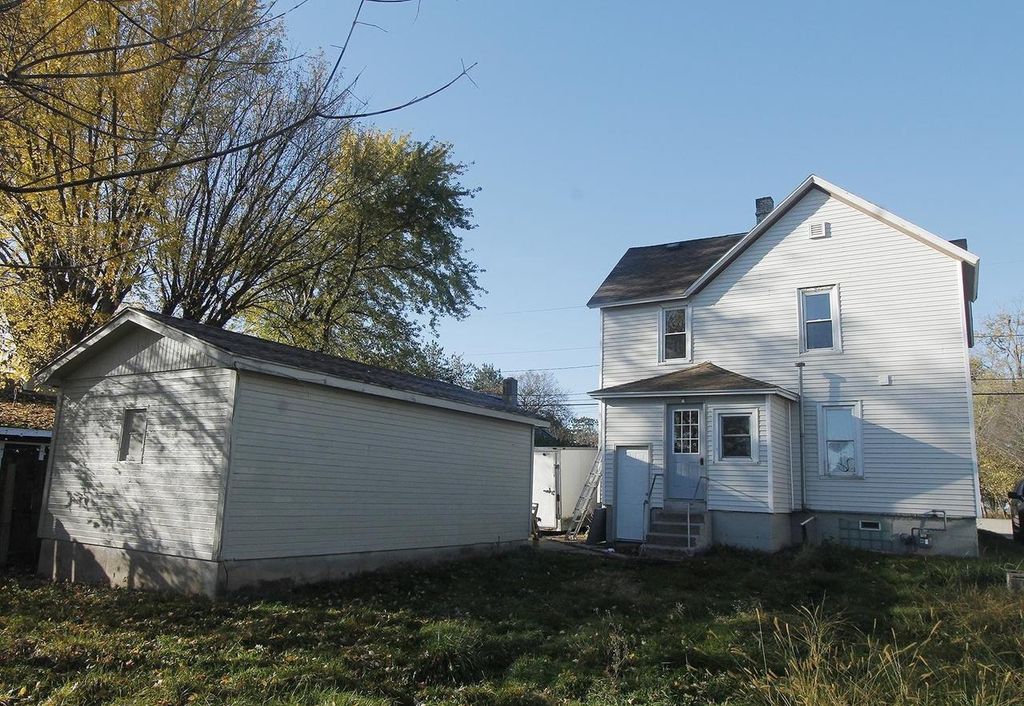 Photo of 72 S Main STREET, Montello, WI 53949 (MLS # 2011471)