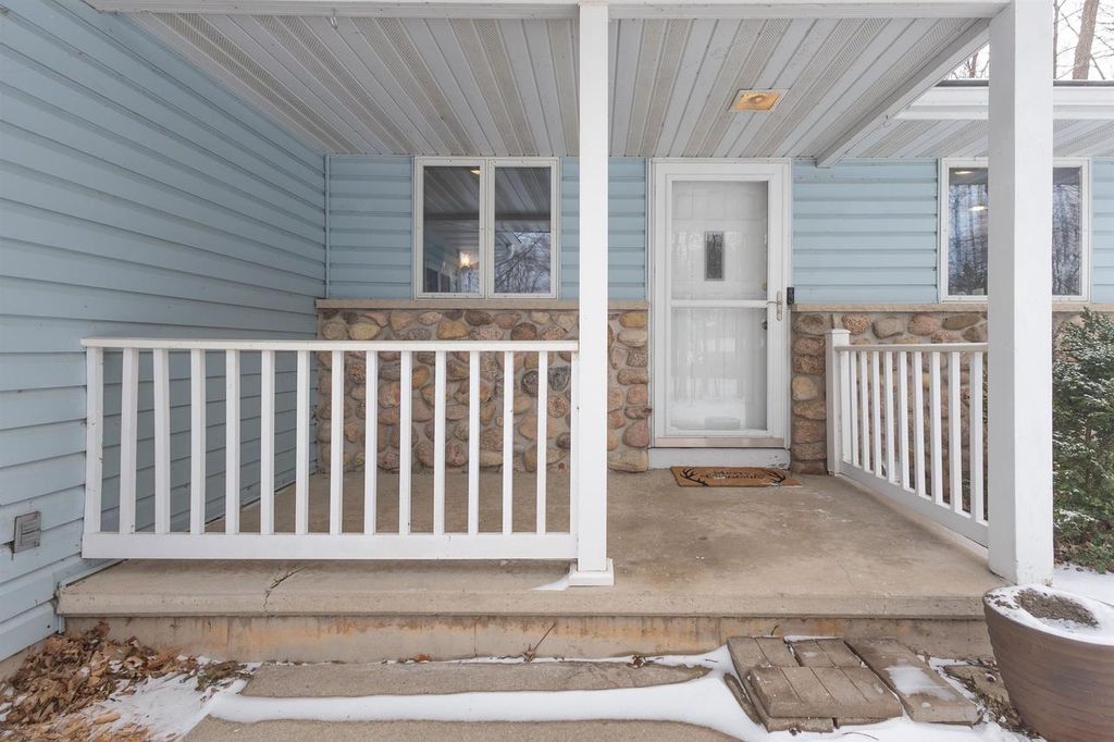Photo of 7186 Clark Point ROAD, Winnebago, WI 54986 (MLS # 50320306)