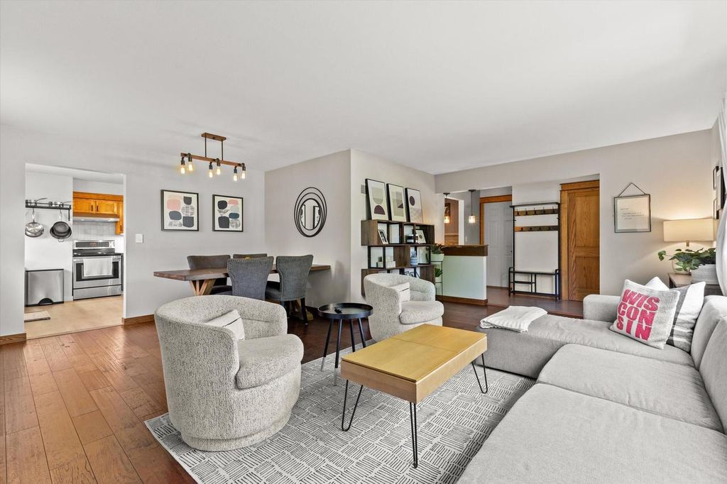Photo of W215N10367 Laurel COURT, Colgate, WI 53017 (MLS # 1963238)