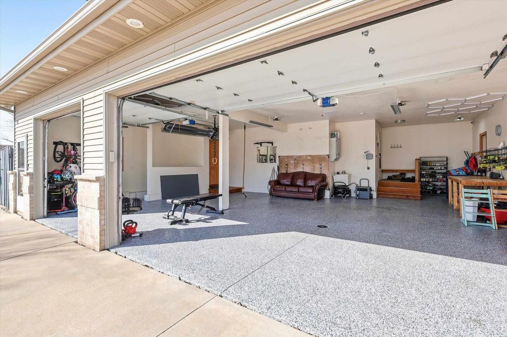 Photo of 1520 Turtle Dove TRAIL, De Pere, WI 54115 (MLS # 50322931)