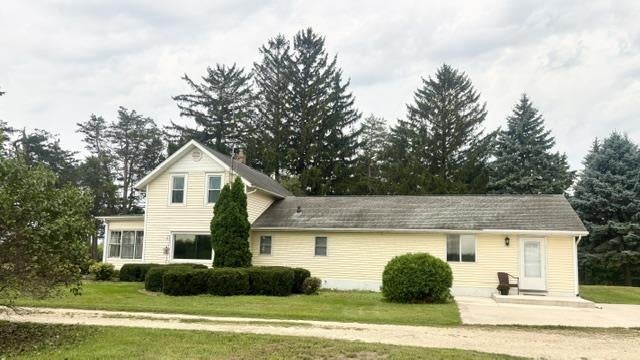 Photo of 332 Koshkonong ROAD, Cambridge, WI 53523 (MLS # 2031922)