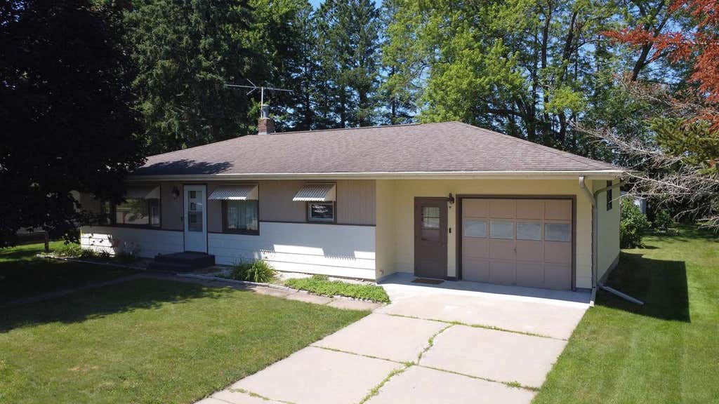 Photo of 2000 5th AVENUE, Antigo, WI 54409 (MLS # 22603266)
