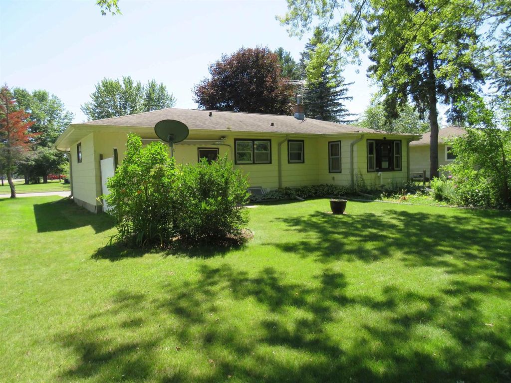 Photo of 2000 5th AVENUE, Antigo, WI 54409 (MLS # 22603266)