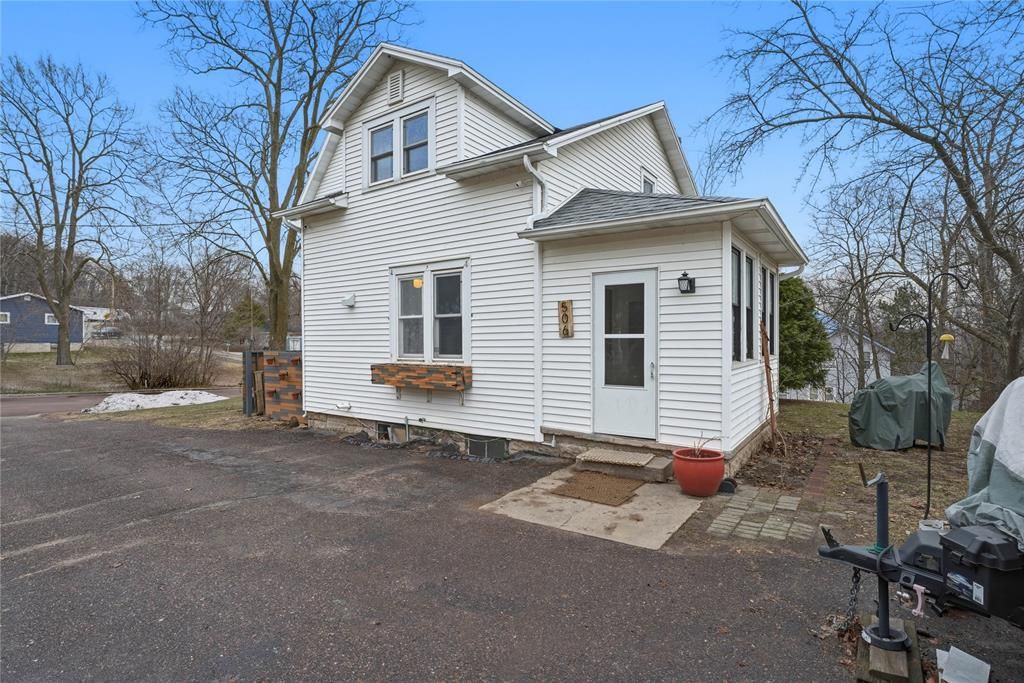 Photo of 506 Pitt STREET, Eau Claire, WI 54703 (MLS # 1599493)