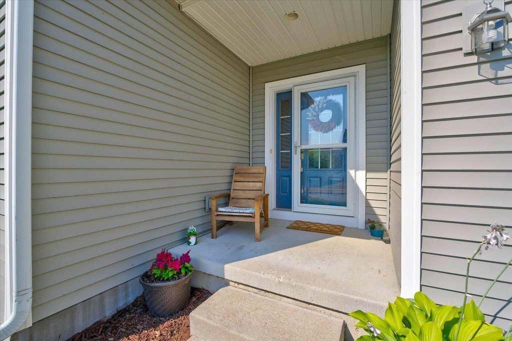 Photo of 1320 Blazingstar LANE, Sun Prairie, WI 53590 (MLS # 2027271)