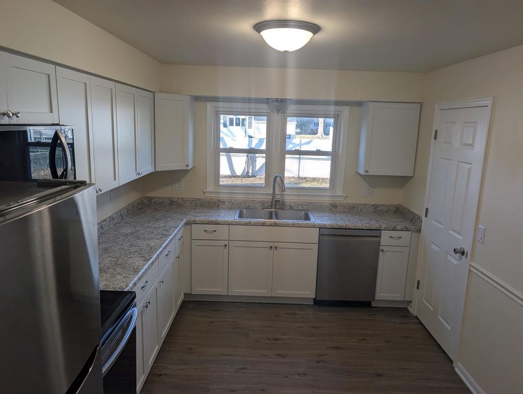 Photo of 1920 W Memorial DRIVE, Janesville, WI 53548 (MLS # 2018762)