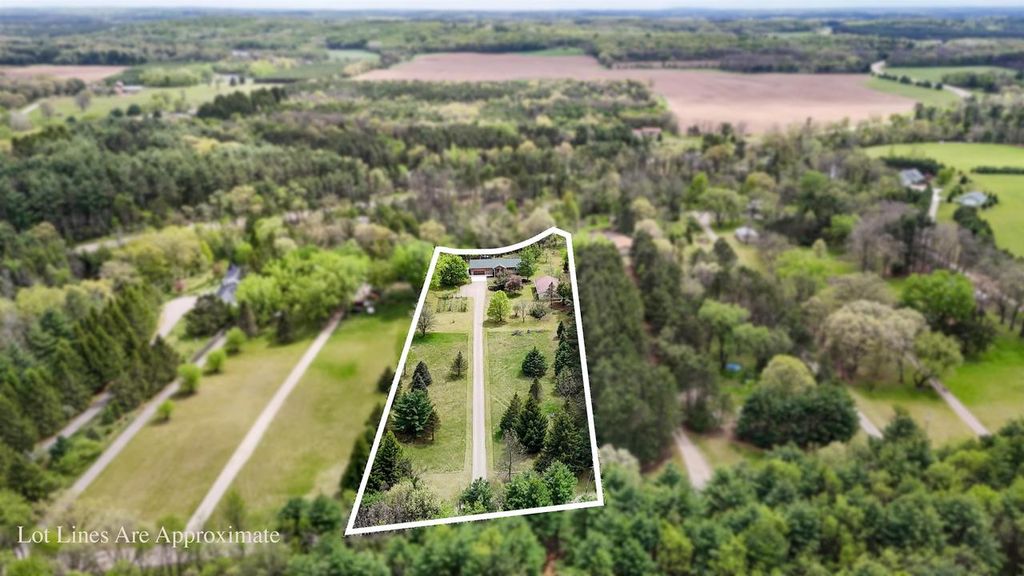 Photo of E1829 Rural ROAD, Waupaca, WI 54981 (MLS # 50326072)