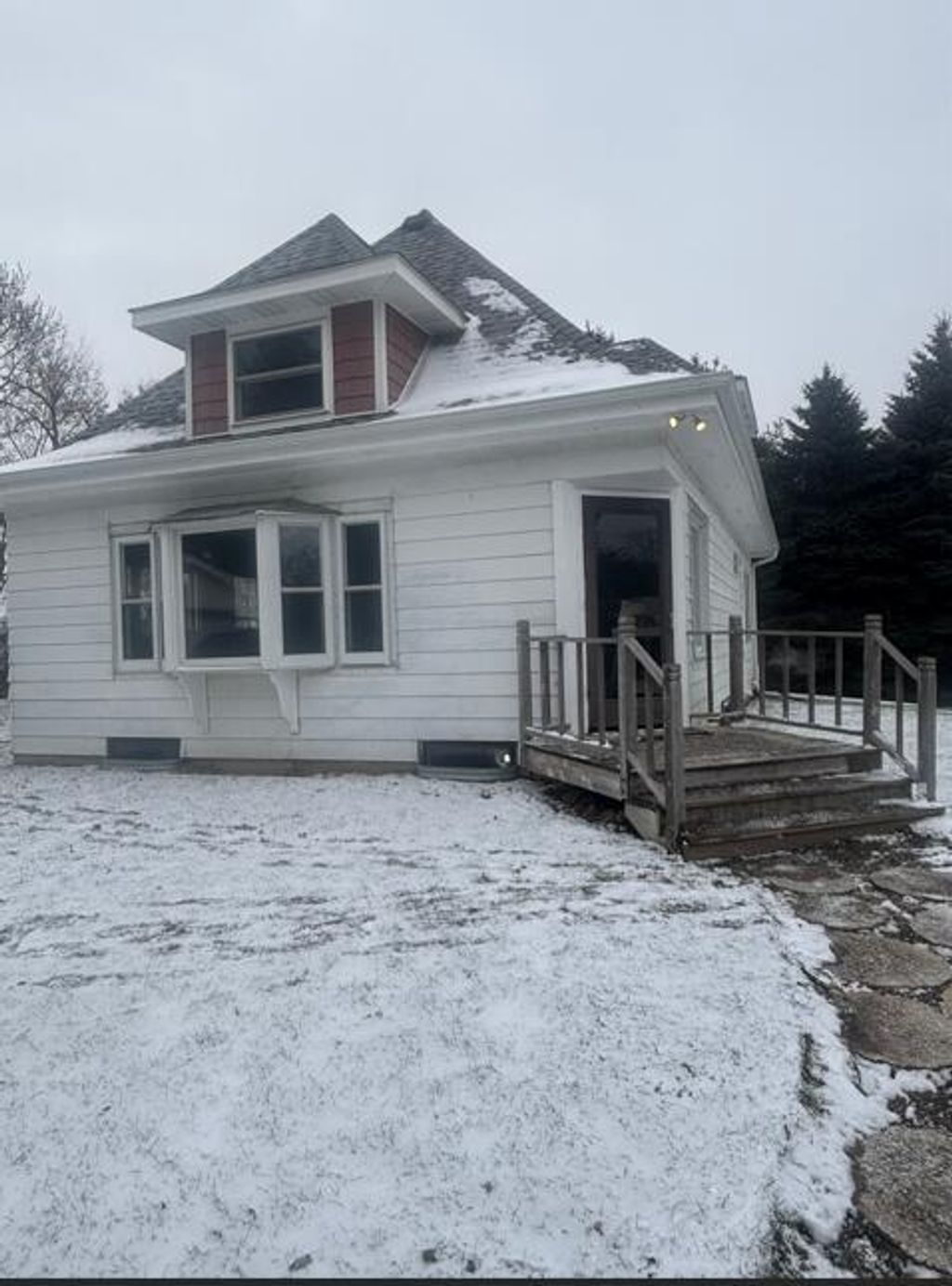 Photo of 14703 Washington AVENUE, Union Grove, WI 53182 (MLS # 1947683)