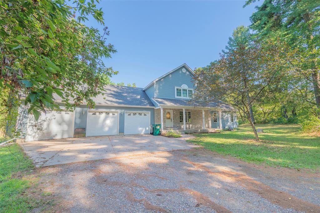 Photo of 5135 S County Road B, Eau Claire, WI 54701 (MLS # 1605067)