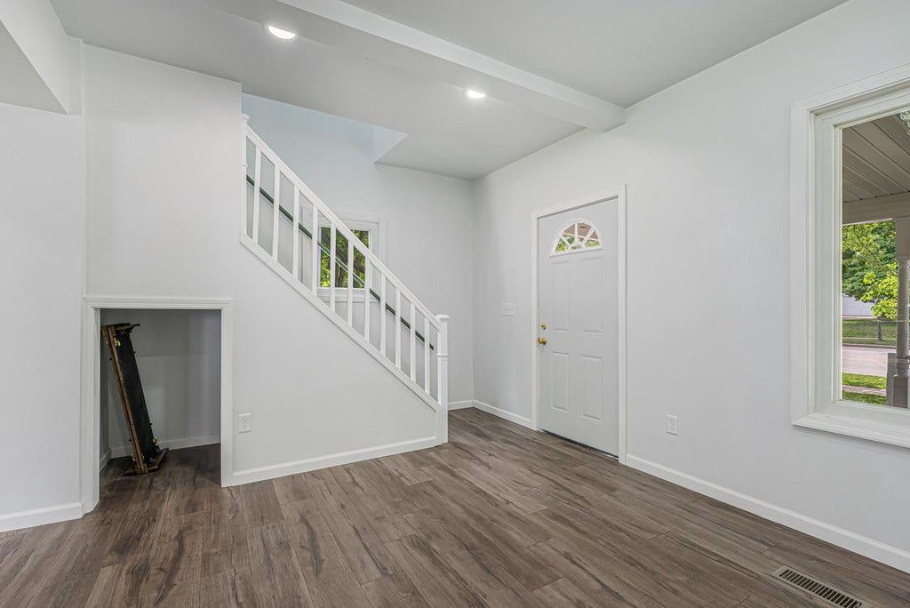 Photo of 172 N Main STREET, Clintonville, WI 54929 (MLS # 50328677)